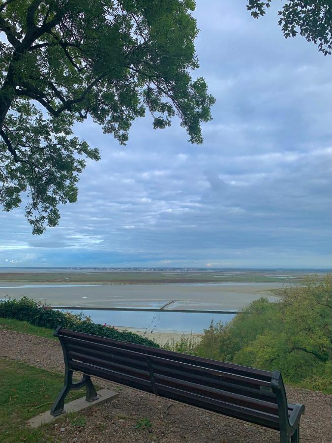 Vila Cap Sur Saint-Val Exteriér fotografie
