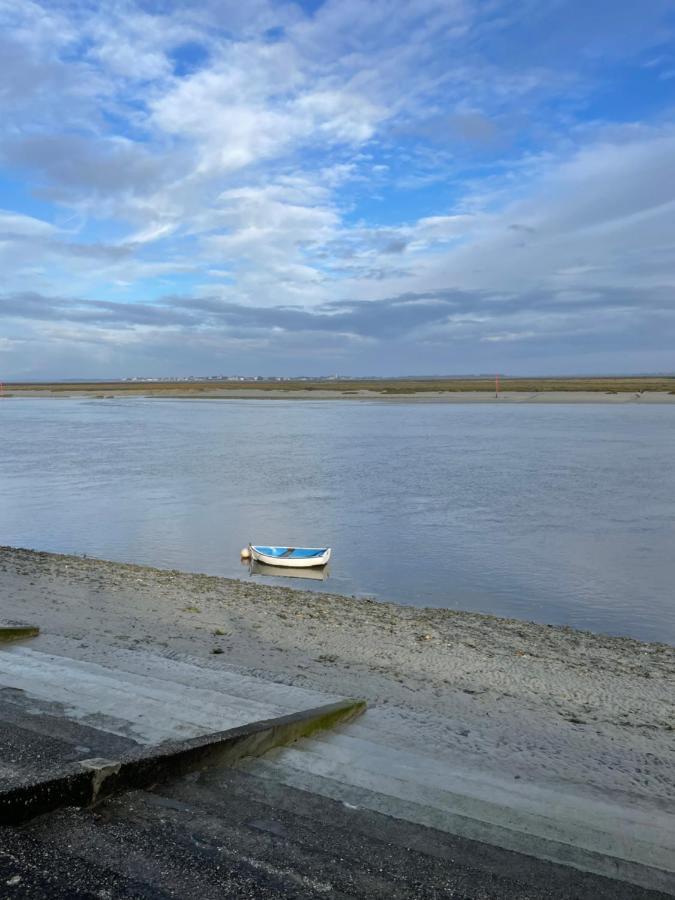 Vila Cap Sur Saint-Val Exteriér fotografie